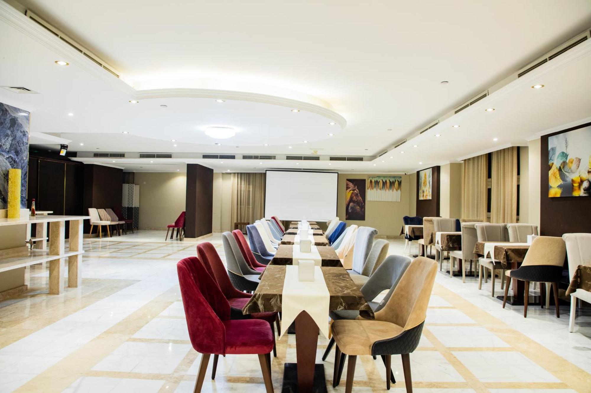 The Saj Hotel Ajman Esterno foto