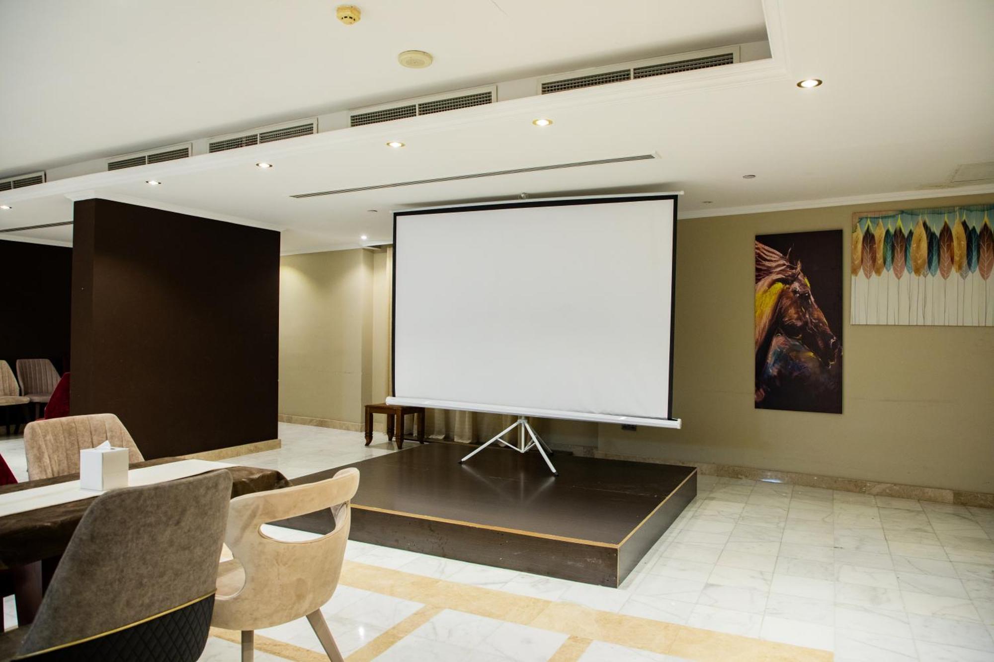 The Saj Hotel Ajman Esterno foto