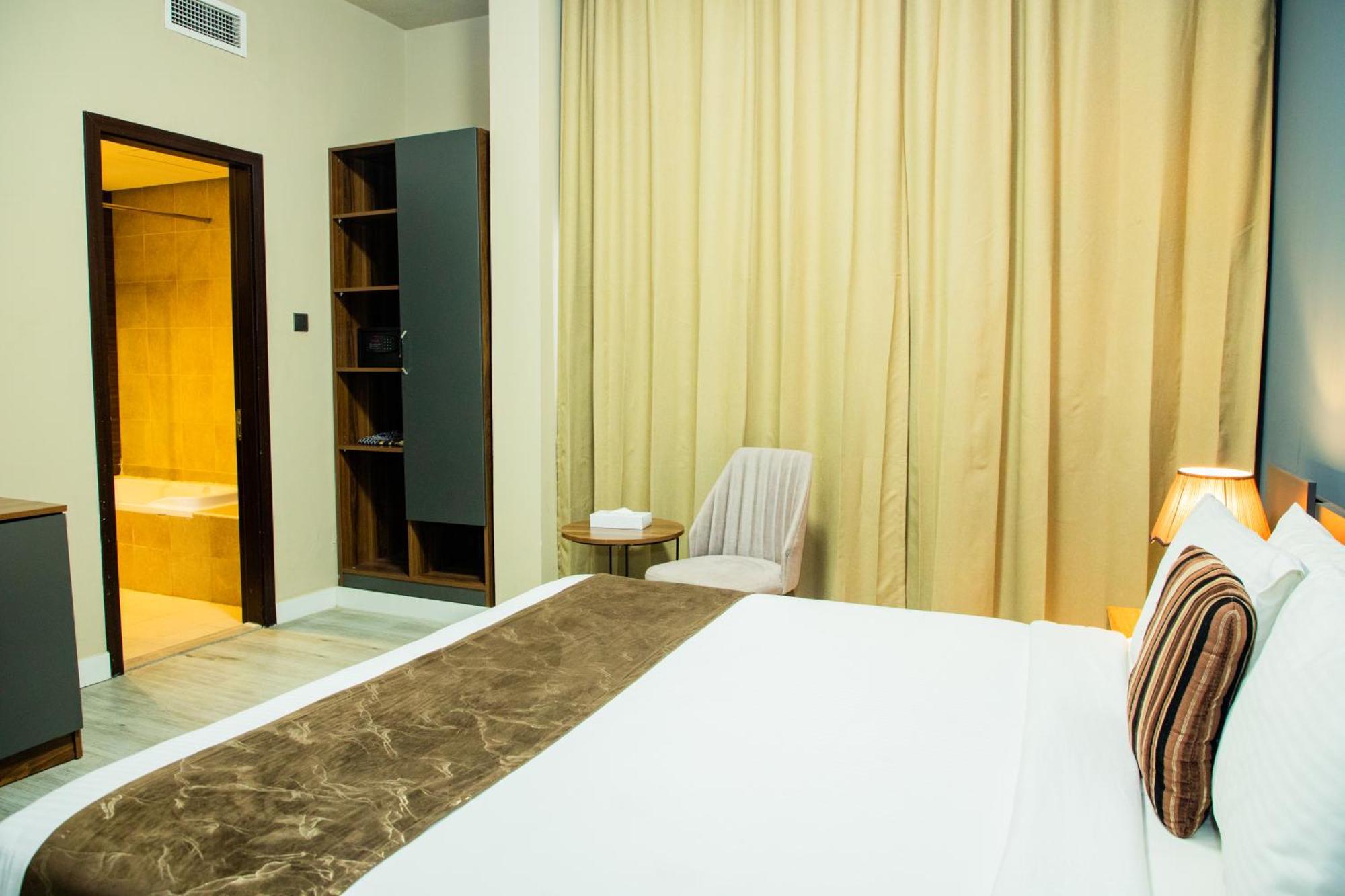 The Saj Hotel Ajman Esterno foto